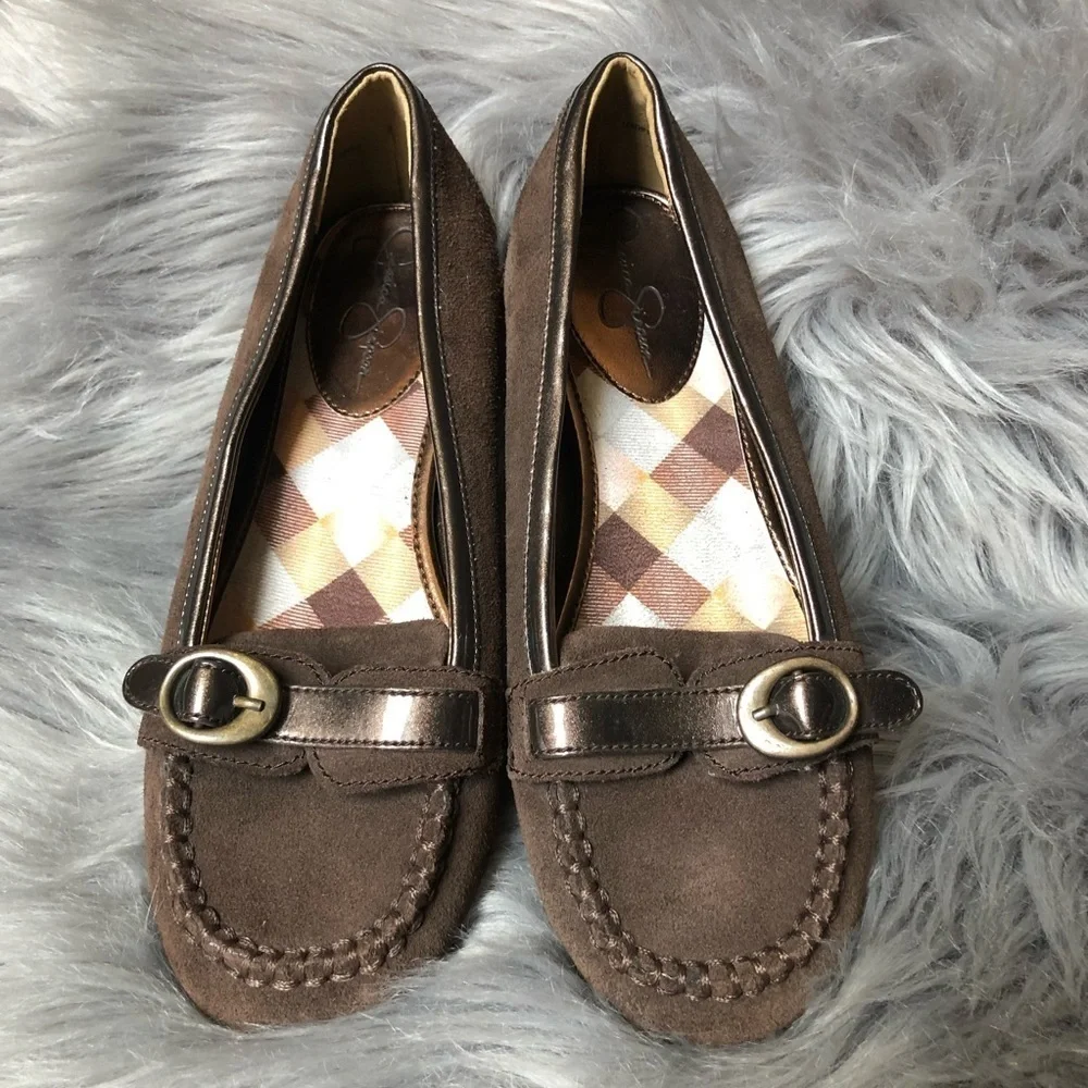 Jessica Simpson Kids Suede Loafer w Buckle in Brown & Bronze. Size 5